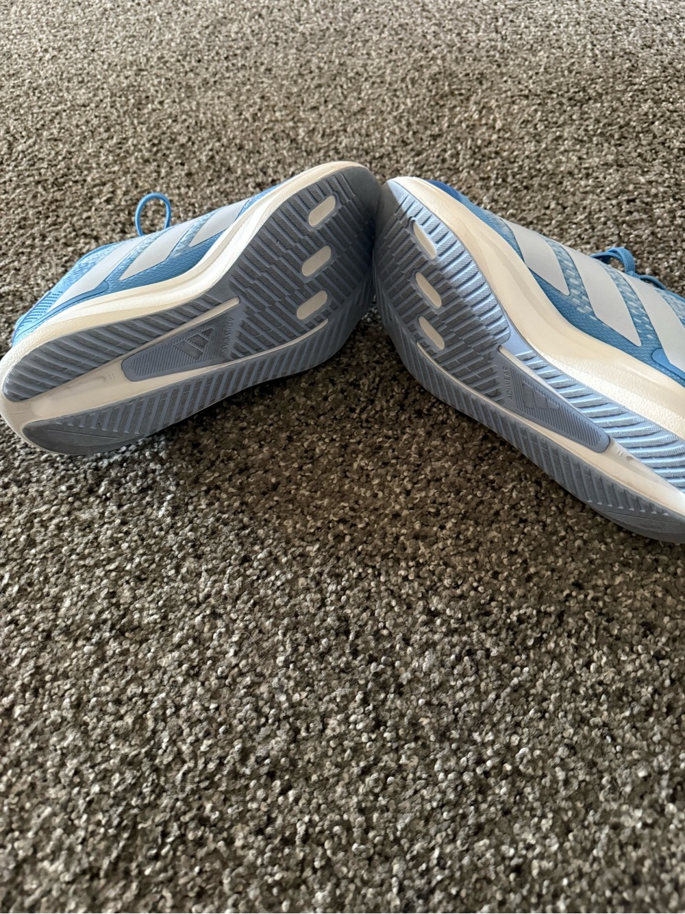 Womens adidas shoes size 7.5 - Picture 5 of 5